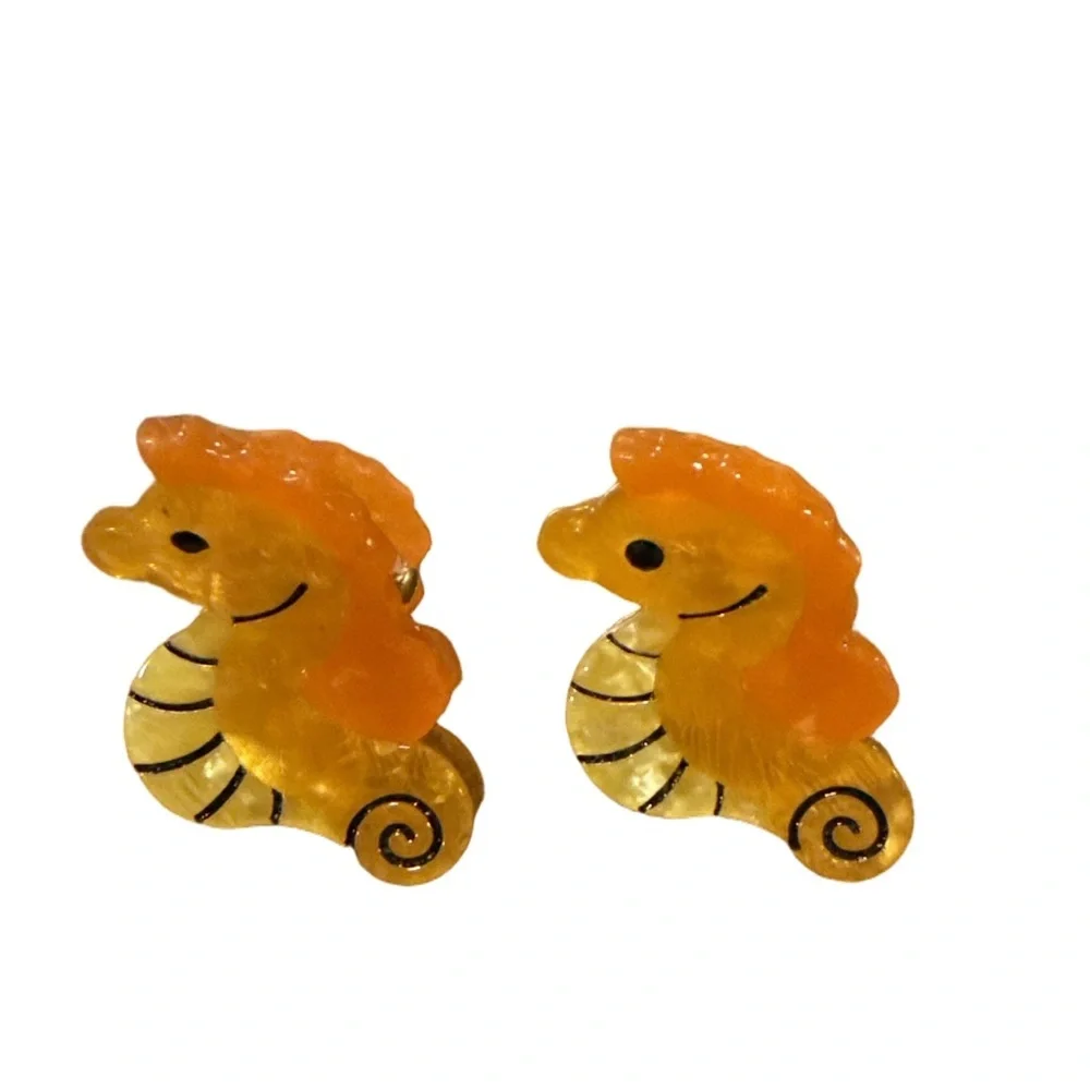 Orange Seahorse mini hair clips